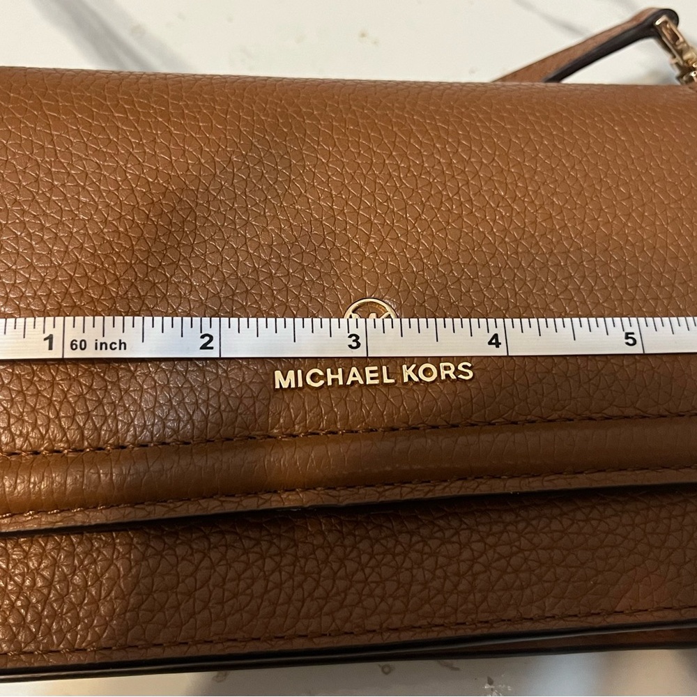 Michael Kors Tan Leather Bag with Gold Hardware - Picture 9 of 15